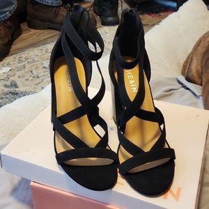 SHEIN BLACK HEELS